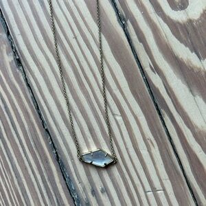 Kendra Scott necklace